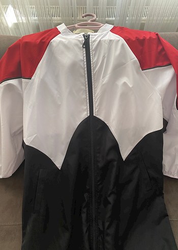 Uzun Fermuarlı Beyaz Siyah Spor Mont - Görsel 3