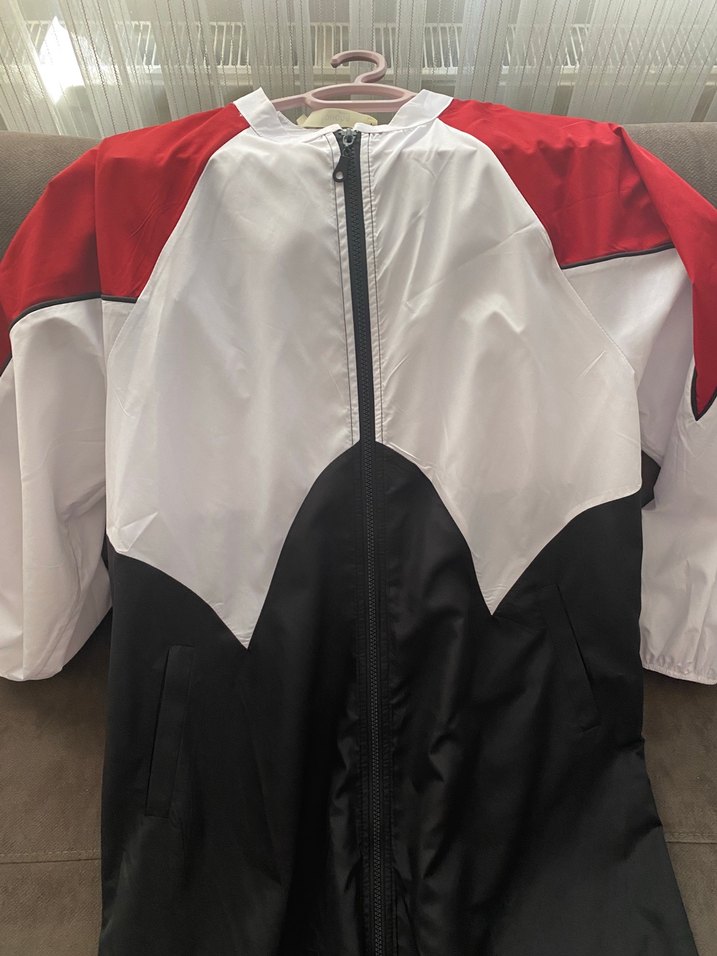 Uzun Fermuarlı Beyaz Siyah Spor Mont - Görsel 3