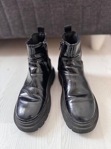 Zara Kız çocuk bot