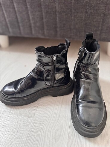 Zara Zara Kız çocuk bot
