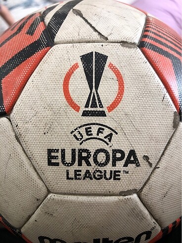 Orijinal UEFA futbol topu