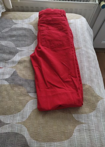 11-12 Yaş Beden Erkek Çocuk Kırmızı Düğmeli Pantolon