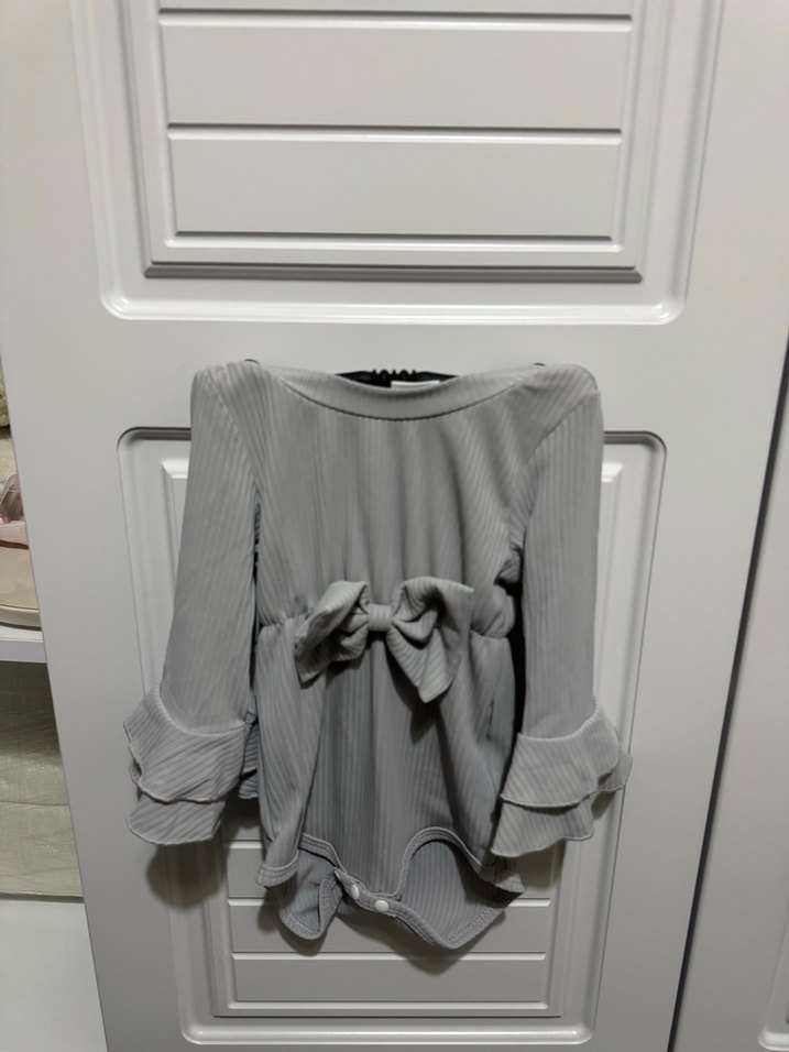 Gri Fırfırlı takım - Görsel 2