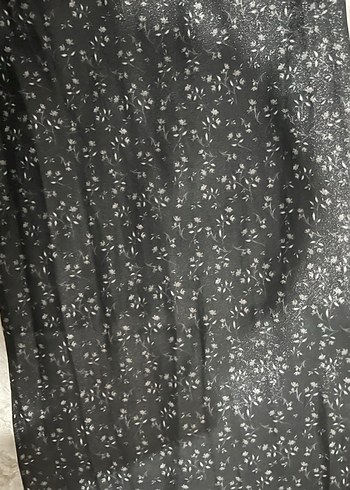 Parıl Parıl Siyah Çiçekli Şal - Görsel 3