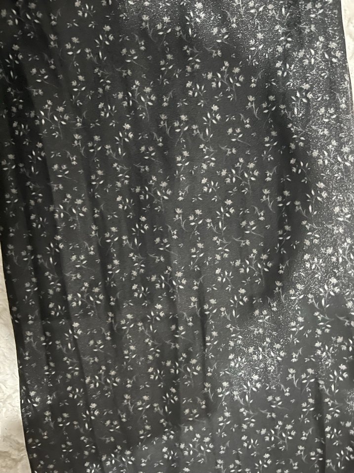 Parıl Parıl Siyah Çiçekli Şal - Görsel 3