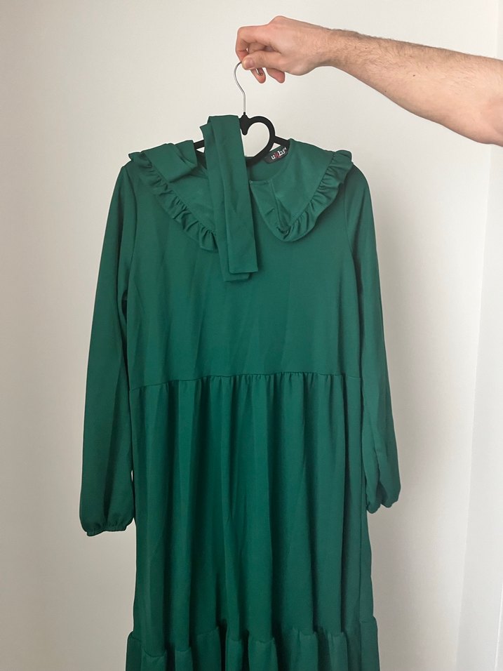 Yeşil Renkli Uzun Kol Fırfırlı Elbise - Görsel 3