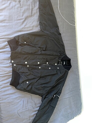 pull and bear mont