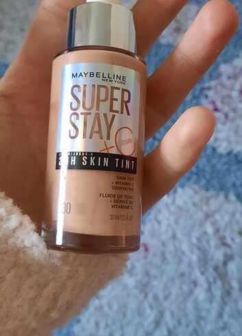 Maybelline Süper star 24 h skin tint