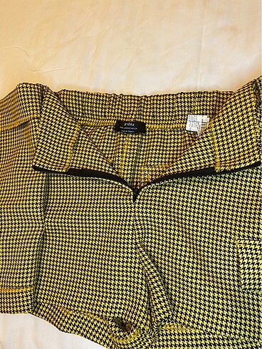 s Beden sarı Renk Bershka Sarı Kazayağı Desenli Şort Etek