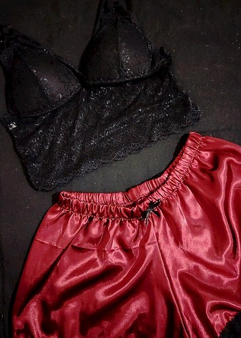 Trendyol & Milla Kırmızı Mini Gotik Kadın Pijama Takımı