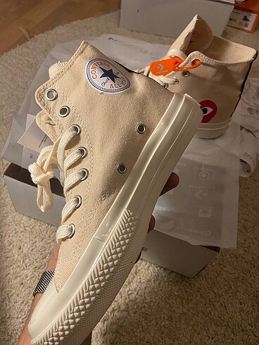 37 Beden Converse play