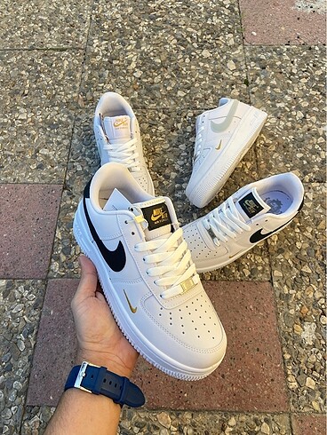 37 Beden beyaz Renk Nike Air force black gold esaential