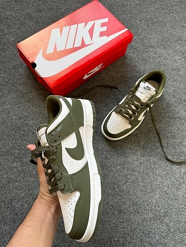 Nike Dunk olive