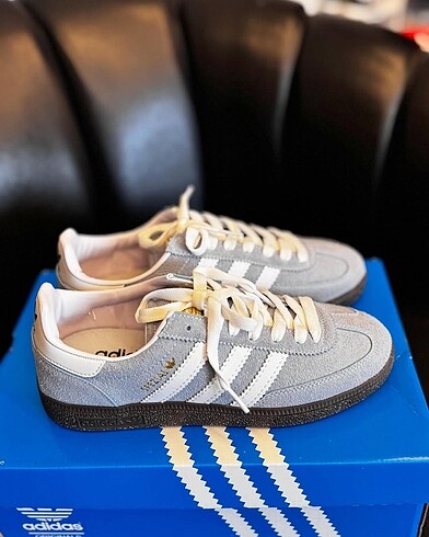 Adidas Spezial mavi