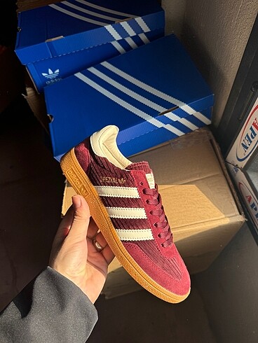Adidas Spezial bordo