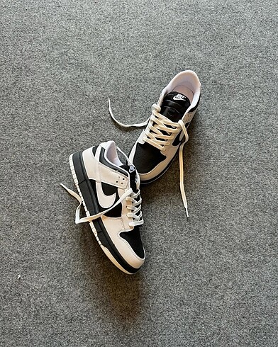 Nike dunk reserve panda