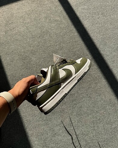 Nike dunk low medium olive