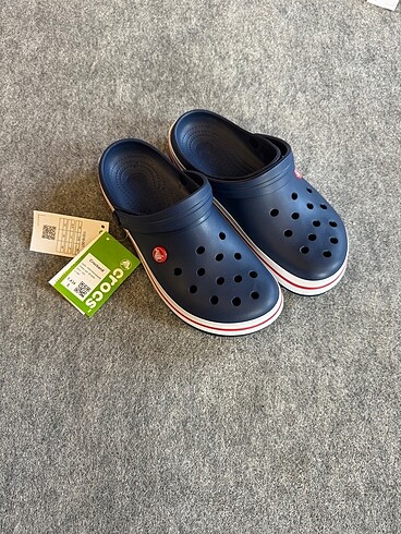 41 Beden Crocs Crocband