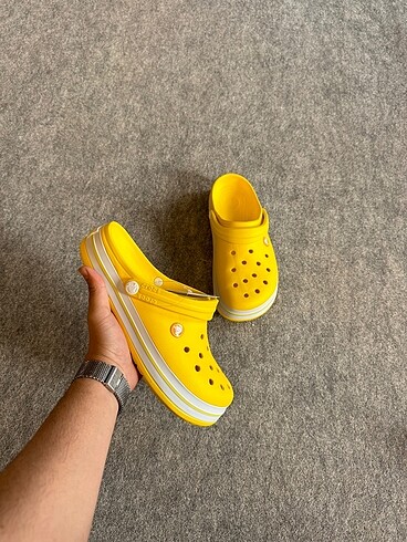 Crocs crop bant sarı