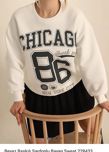 Beyaz sweatshirt