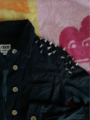 Asos omzu zımbalı kot ceket