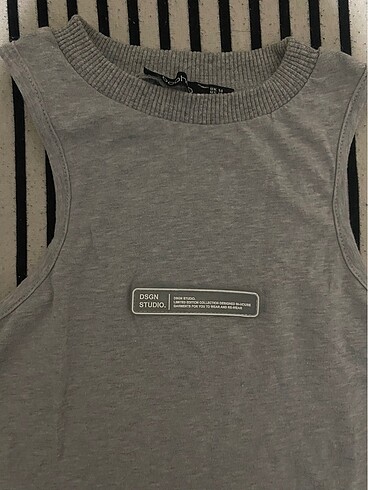 Bershka sıfır kol crop