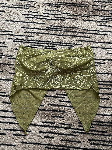 Bershka straplez dantel y2k crop
