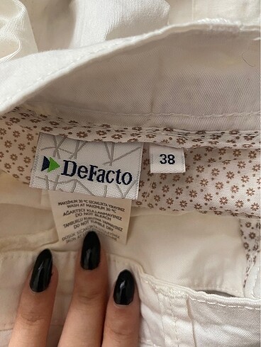 38 Beden defacto beyaz kot sort