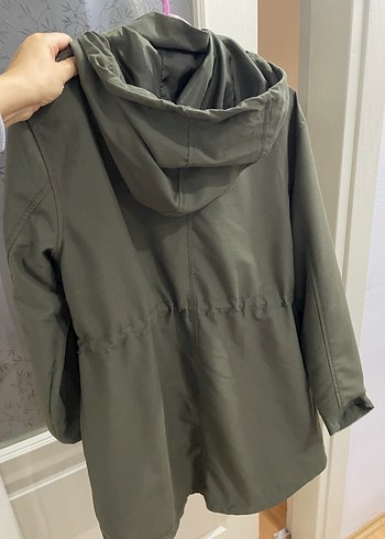 Kemerli Uzun Haki Kadın yağmurluk - Görsel 6