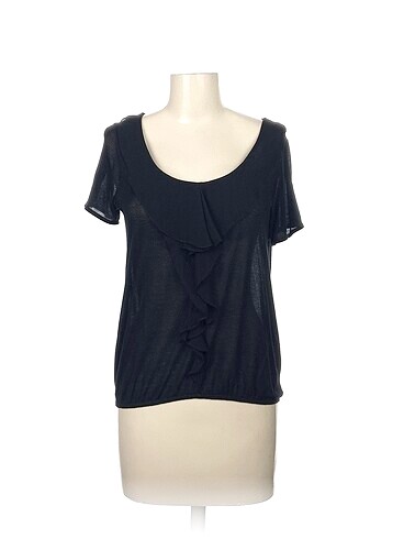 Zara T-shirt %70 İndirimli.