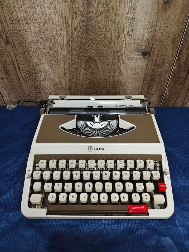 Royal 204 Vintage Daktilo - Görsel 3