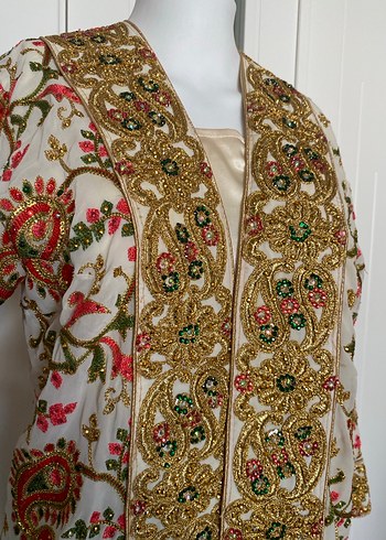 Taş işlemeli yöresel kaftan - Görsel 4