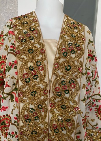 Taş işlemeli yöresel kaftan - Görsel 3