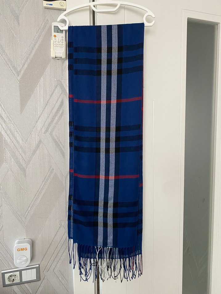 Kadın Mavi Drapeli Sokak Stili Şal - Görsel 4