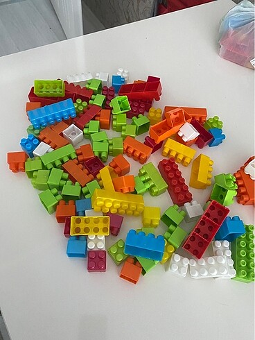 Diğer 110 adet lego oyuncak