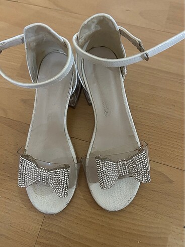 Kız çocuk topuklu ayakkabı 29 numara - Görsel 5