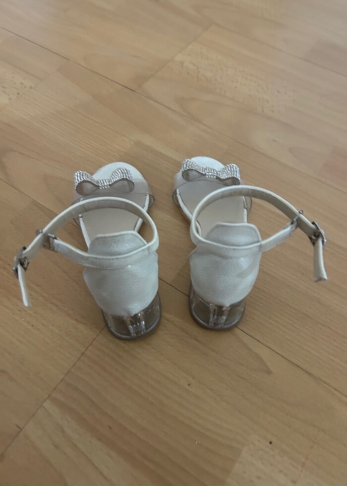 Kız çocuk topuklu ayakkabı 29 numara - Görsel 4