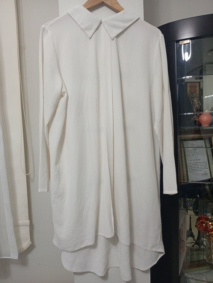 Beyaz Uzun Kollu Kadın Tunik - Görsel 2