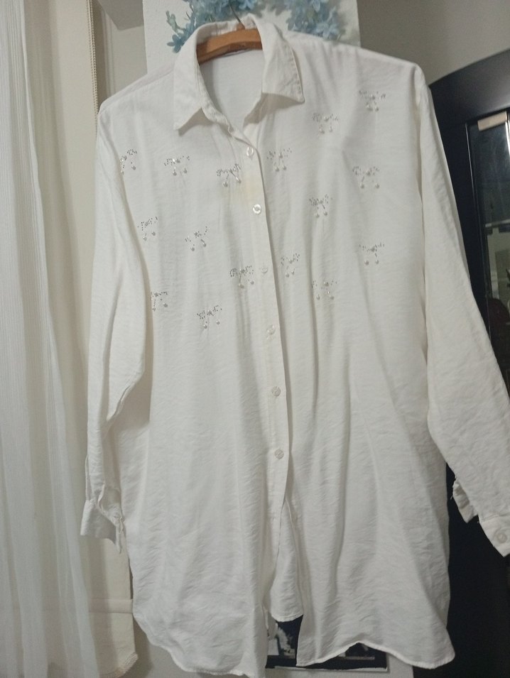 Nakışlı Beyaz Keten Uzun Kollu Gömlek - Görsel 2