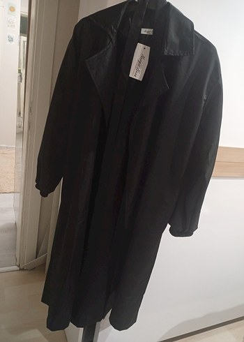 Siyah Kemerli Kadın Keten Trençkot - Görsel 2