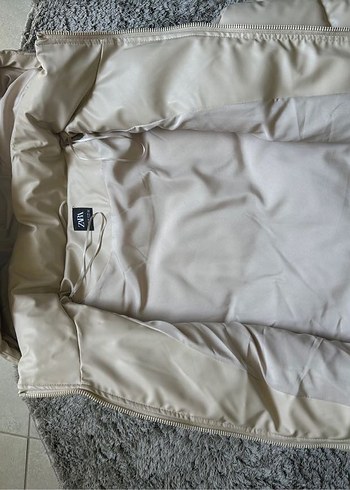 Zara Kapüşonlu Kadın deri Şişme Yelek - Görsel 4