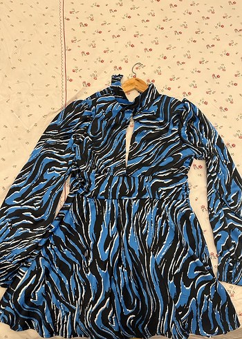 Bershka saten elbise hiç kullanılmadı - Görsel 3