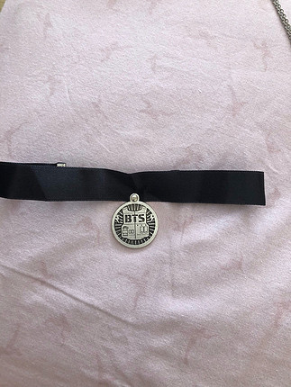 Bts choker