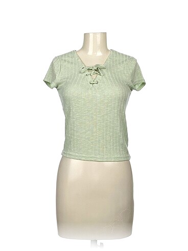 New Look T-shirt %70 İndirimli.
