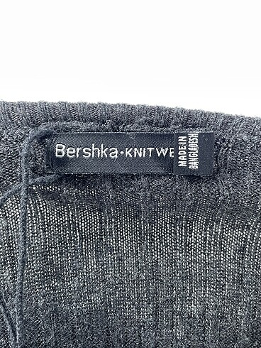 s Beden çeşitli Renk Bershka Kazak / Triko %70 İndirimli.