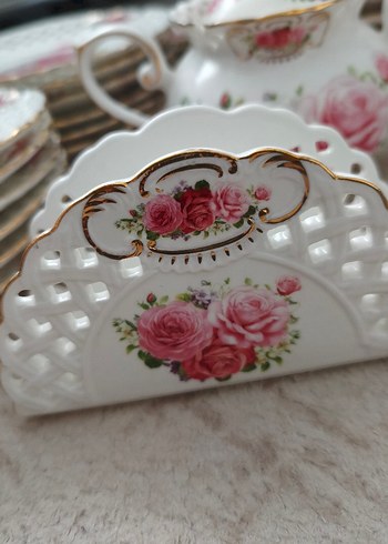 Porselen Gül Desenli Beyaz Çaydanlık - Görsel 4