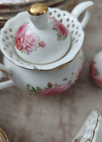 Porselen Gül Desenli Beyaz Çaydanlık - Görsel 6