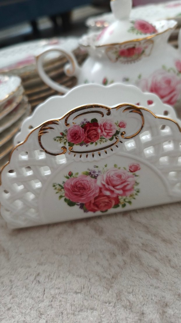 Porselen Gül Desenli Beyaz Çaydanlık - Görsel 4