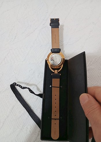 Klasik Siyah Kadın Kol Saati - Görsel 2