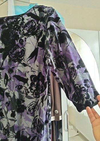 Mor V Yaka Uzun Bağlamalı Kadın Elbise - Görsel 3